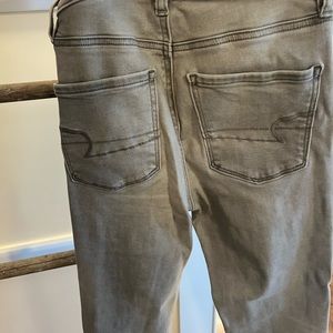 American Eagle grey skinny jeans